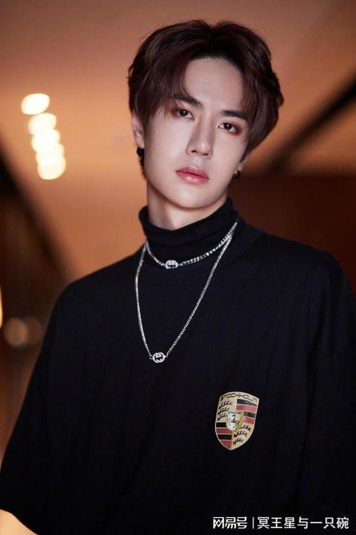 王一博照片爆料视频最新,帅气魅力再升级,粉丝直呼心动不已! 第2张 王一博照片爆料视频最新,帅气魅力再升级,粉丝直呼心动不已! 第2张